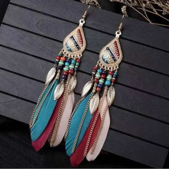 🎉HP🎉NEW Boho Feather Earrings - Picture 1 of 3